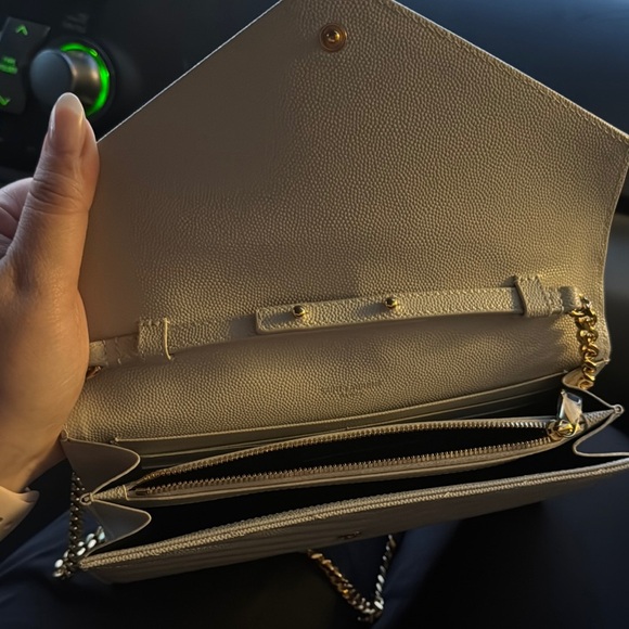 Yves Saint Laurent Cream Quilted Clutch with Gold Logo - Picture 4 of 8